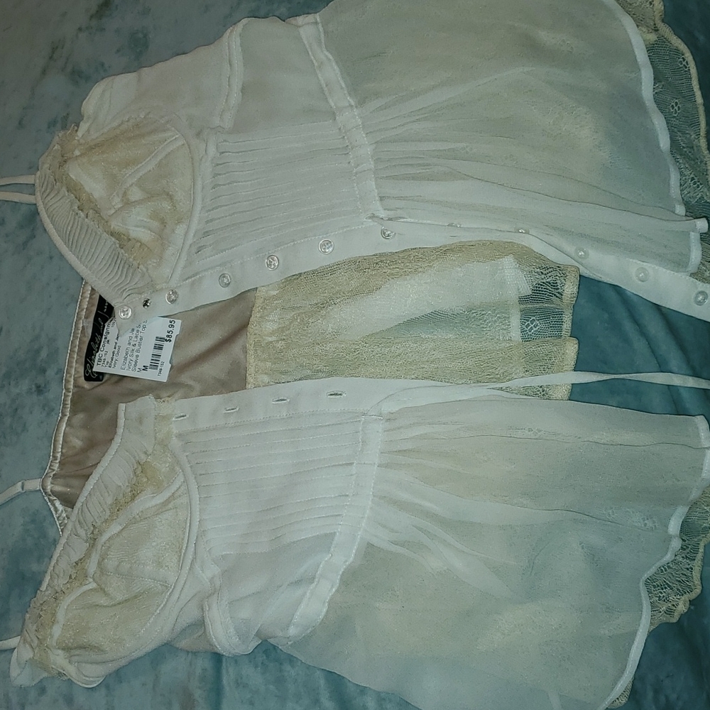 Ivory& Silk lace short bustier top
